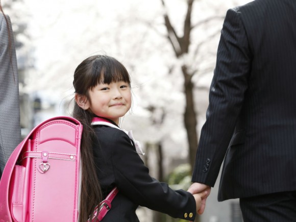 ママ必見 前抱き抱っこの弊害 あなたのお子さんの足は正しく成長できていますか Shinga Farm